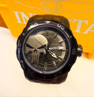 Invicta Marvel Punisher omezená edice, pouze 4000 kusů pro celý svět. Pouzdro 48 mm z nerezové oceli s gunmetal lunetou a...